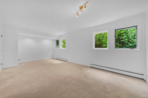 2901 Allan Road, North Vancouver, BC 