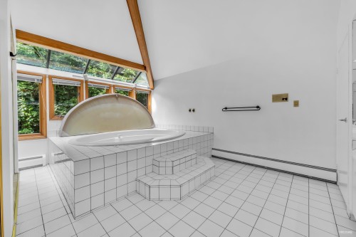 2901 Allan Road, North Vancouver, BC 