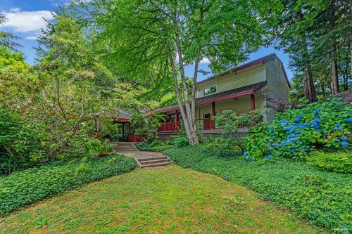 2901 Allan Road, North Vancouver, BC 