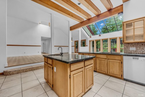 2901 Allan Road, North Vancouver, BC 