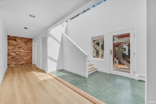 2901 Allan Road, North Vancouver, BC 