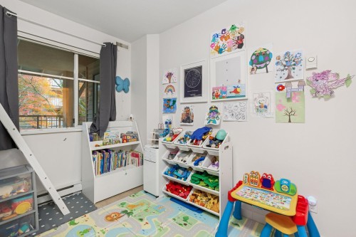 215-8180 Jones Road, Richmond, BC 