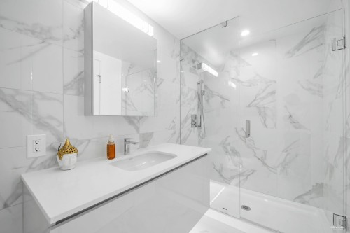 1807-5788 Gilbert Road, Richmond, BC 