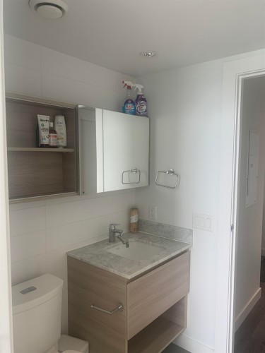 2512-988 Quayside Drive, New Westminster, BC 