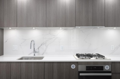 1201-6537 Telford Avenue, Burnaby, BC 