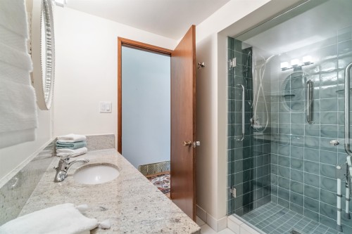 4262 Yuculta Crescent, Vancouver, BC 