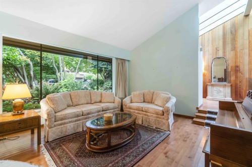 4262 Yuculta Crescent, Vancouver, BC 