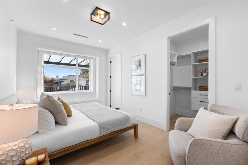 5304 Fraser Street, Vancouver, BC 