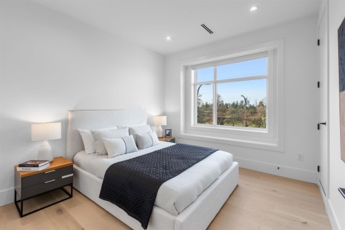 5304 Fraser Street, Vancouver, BC 