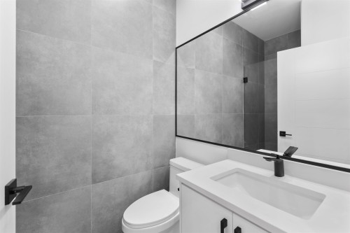 5304 Fraser Street, Vancouver, BC 