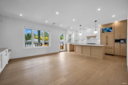 3673 48th Avenue E Vancouver, BC V5S 1J1