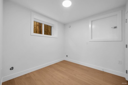 3673 48Th Avenue E, Vancouver, BC 