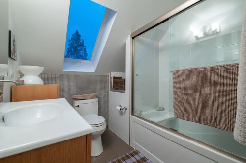 3260 Travers Avenue, West Vancouver, BC 