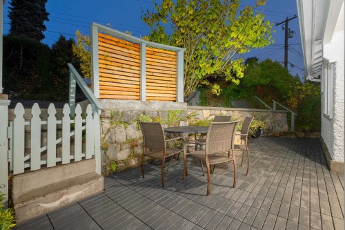 3260 Travers Avenue, West Vancouver, BC 