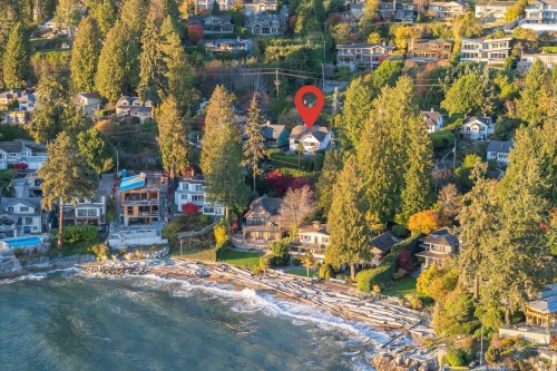 3260 Travers Avenue, West Vancouver, BC 