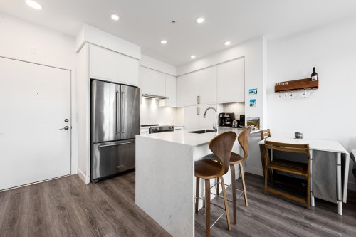 609-700 Clarke Road, Coquitlam, BC 