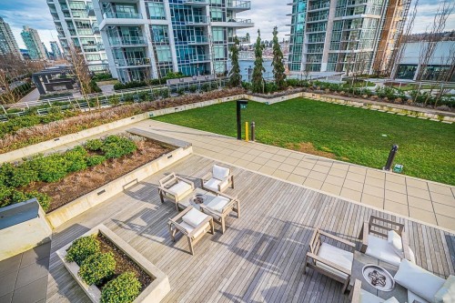 301-2288 Alpha Avenue, Burnaby, BC 