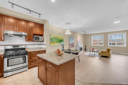 16-11393 Steveston Highway, Richmond, BC 