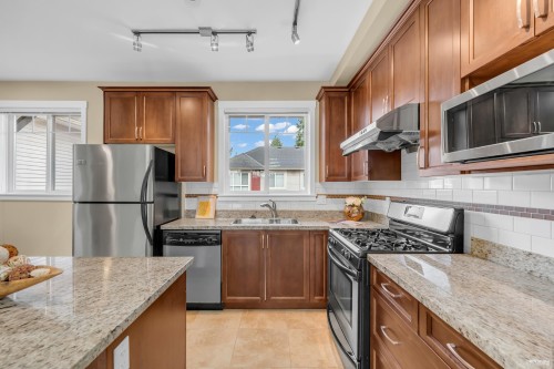 16-11393 Steveston Highway, Richmond, BC 