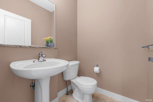 16-11393 Steveston Highway, Richmond, BC 