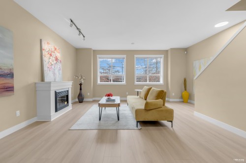 16-11393 Steveston Highway, Richmond, BC 