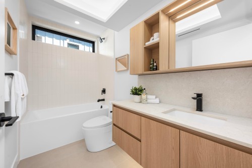 2-2626 41St Avenue W, Vancouver, BC 