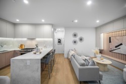 1-3623 Triumph Street  Vancouver, BC V5K 1V4