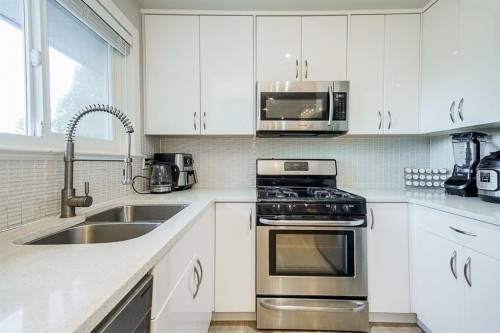 2245 Marshall Avenue, Port Coquitlam, BC 