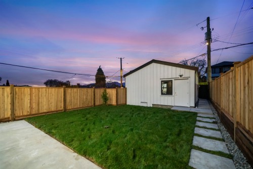 2-3623 Triumph Street, Vancouver, BC 