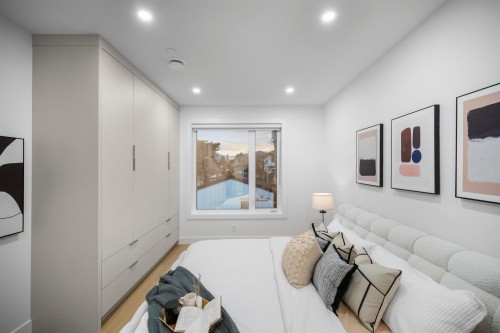 2-3623 Triumph Street, Vancouver, BC 