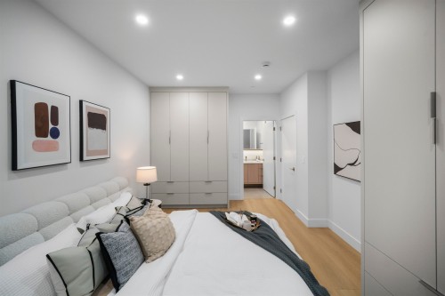 2-3623 Triumph Street, Vancouver, BC 