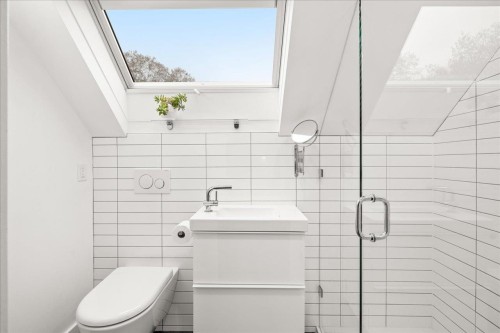 2029 Graveley Street, Vancouver, BC 