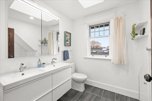 2029 Graveley Street, Vancouver, BC 