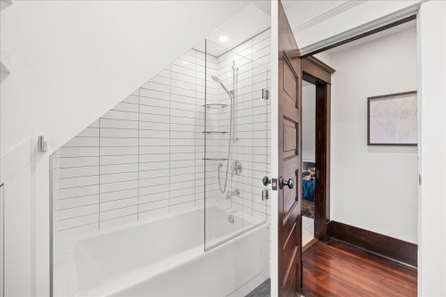 2029 Graveley Street, Vancouver, BC 