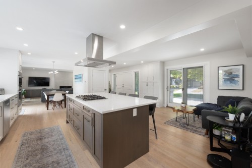 2678 Ailsa Crescent, North Vancouver, BC 