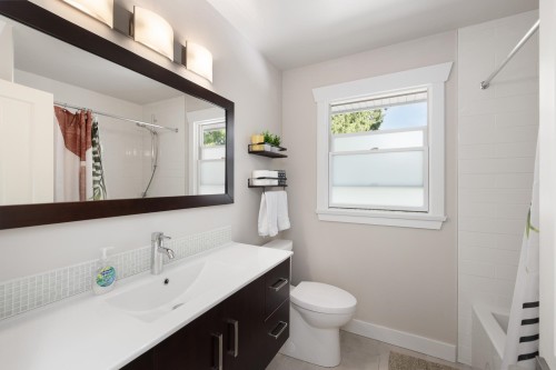 2678 Ailsa Crescent, North Vancouver, BC 