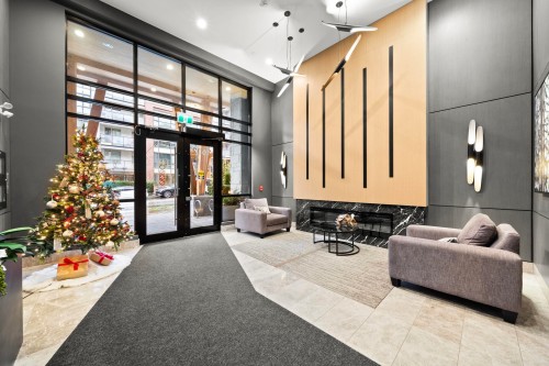 301-2632 Library Lane, North Vancouver, BC 