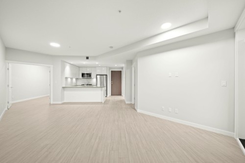 301-2632 Library Lane, North Vancouver, BC 