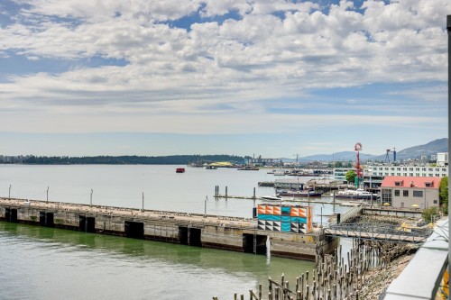 501-185 Victory Ship Way, North Vancouver, BC 