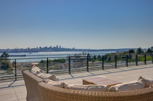 564-422 3Rd Street E, North Vancouver, BC 