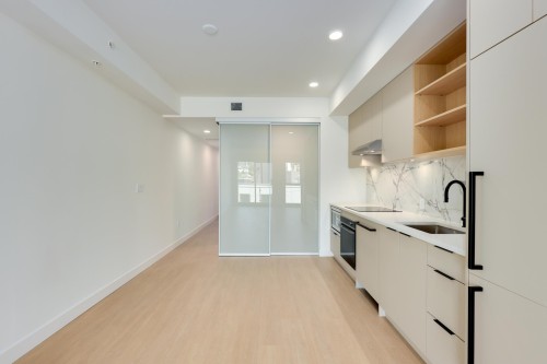 564-422 3Rd Street E, North Vancouver, BC 