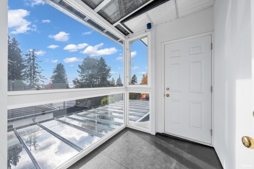 213 28Th Street W, North Vancouver, BC 