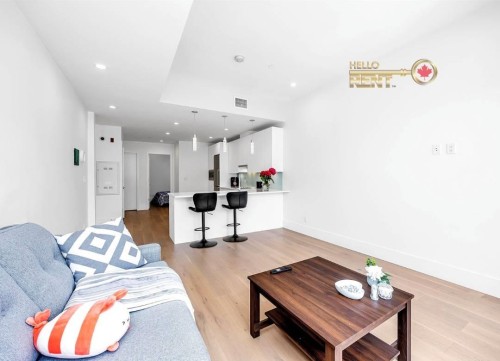 105-1591 Bowser Avenue, North Vancouver, BC 