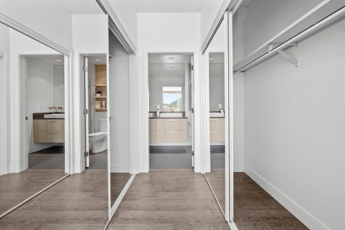 2808-3007 Glen Drive, Coquitlam, BC 