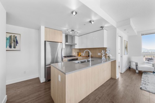 2808-3007 Glen Drive, Coquitlam, BC 