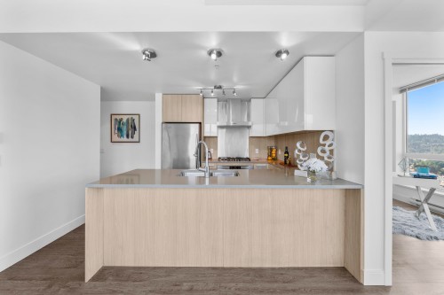 2808-3007 Glen Drive, Coquitlam, BC 