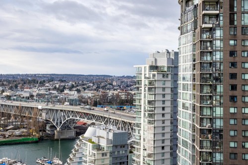 2706-1438 Richards Street, Vancouver, BC 
