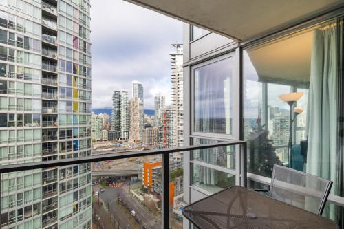 2706-1438 Richards Street, Vancouver, BC 