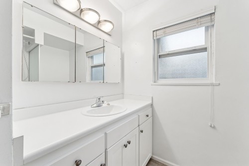 1521 64Th Avenue E, Vancouver, BC 