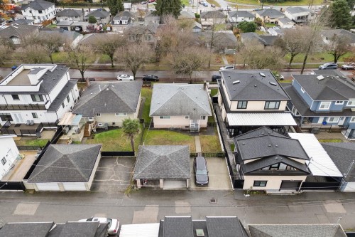 1521 64Th Avenue E, Vancouver, BC 